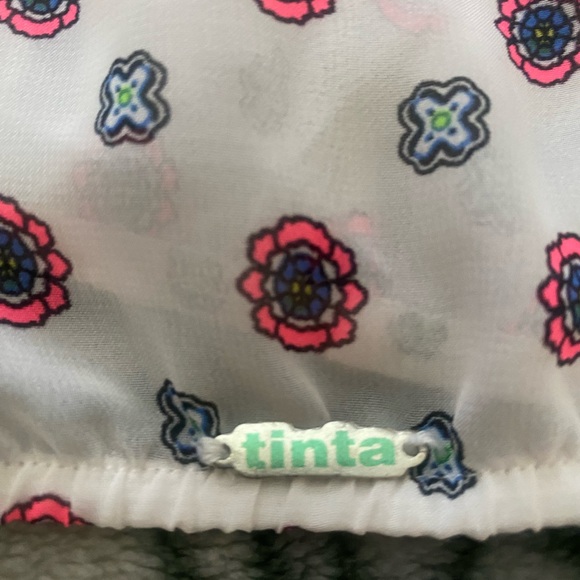 Ladies Printed Blouse - Picture 7 of 8